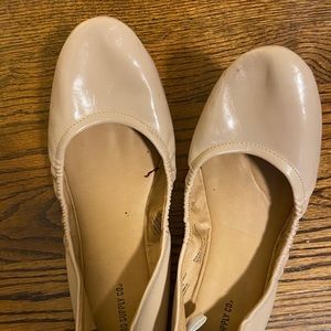Size 11 Tan flats